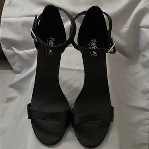 Women’s shoes
